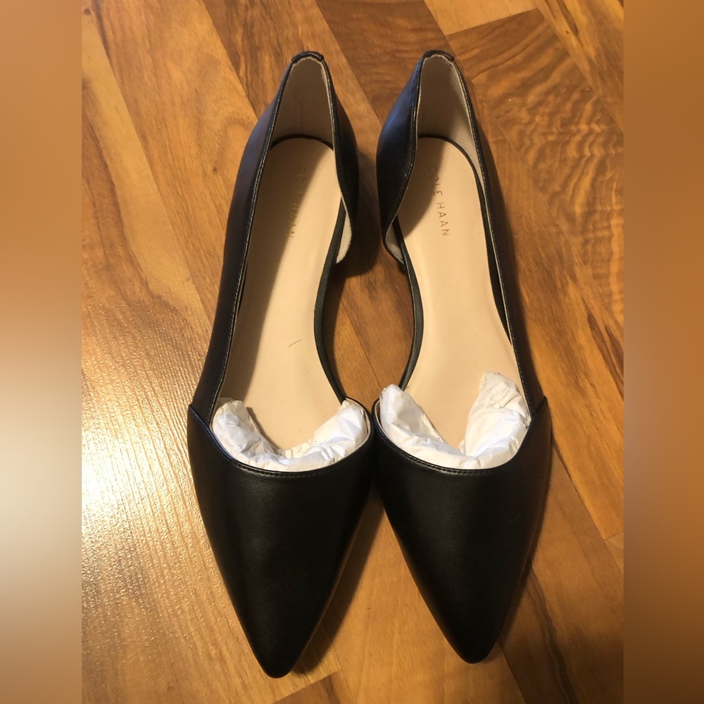 NWOT Black Flats Size 8